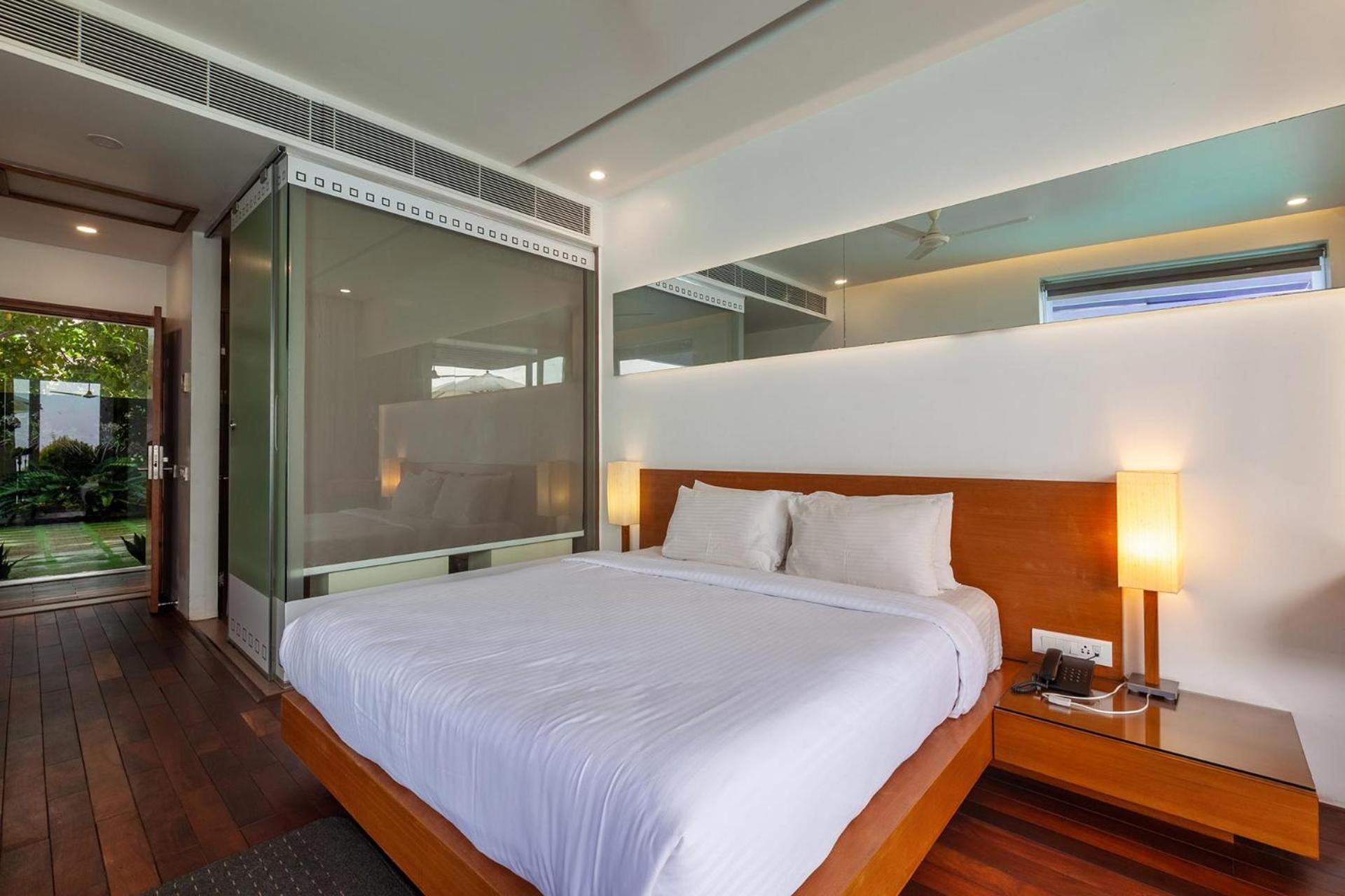 Stayvista At The Rain - River Villa With Infinity Pool Alappuzha Eksteriør bilde