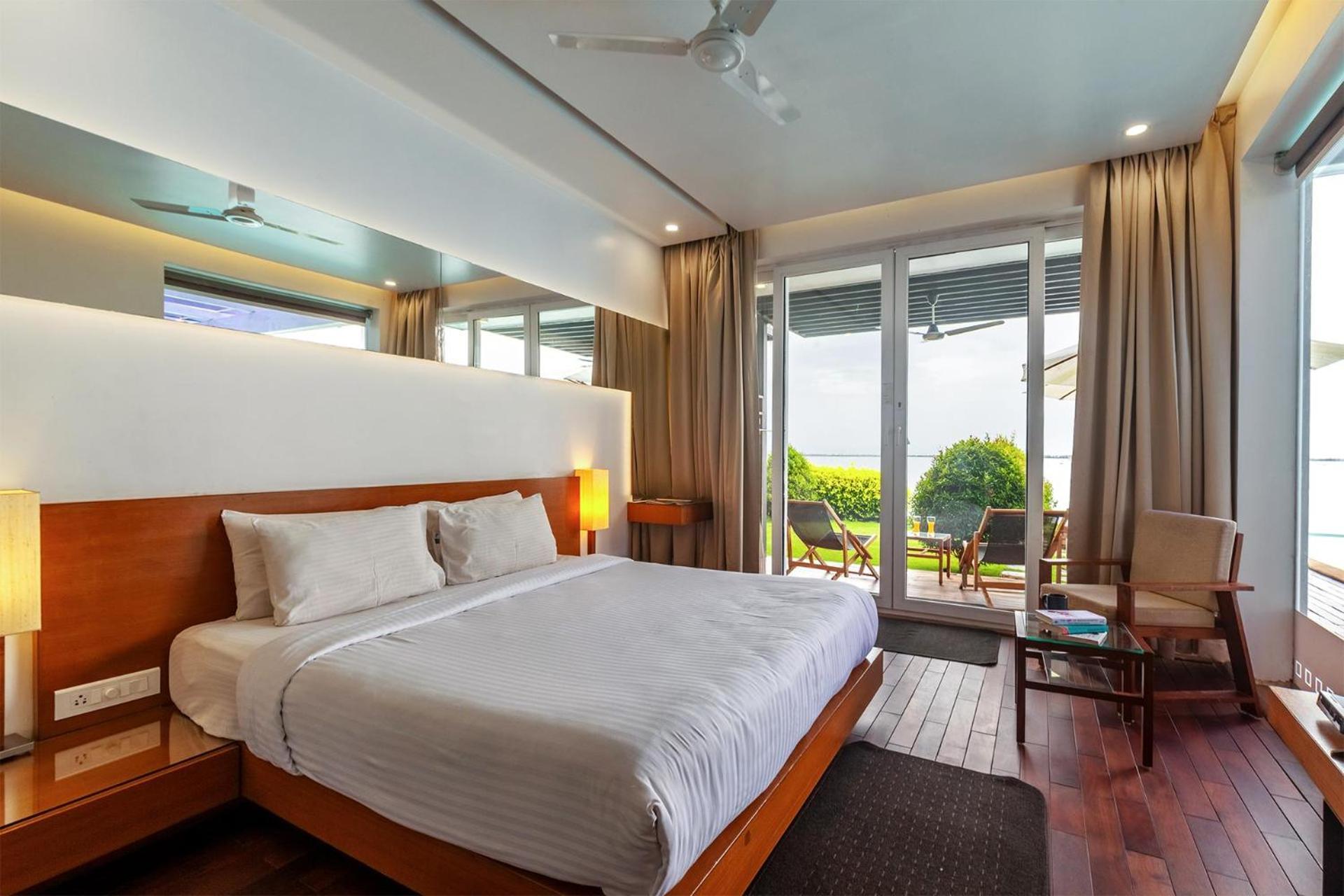 Stayvista At The Rain - River Villa With Infinity Pool Alappuzha Eksteriør bilde