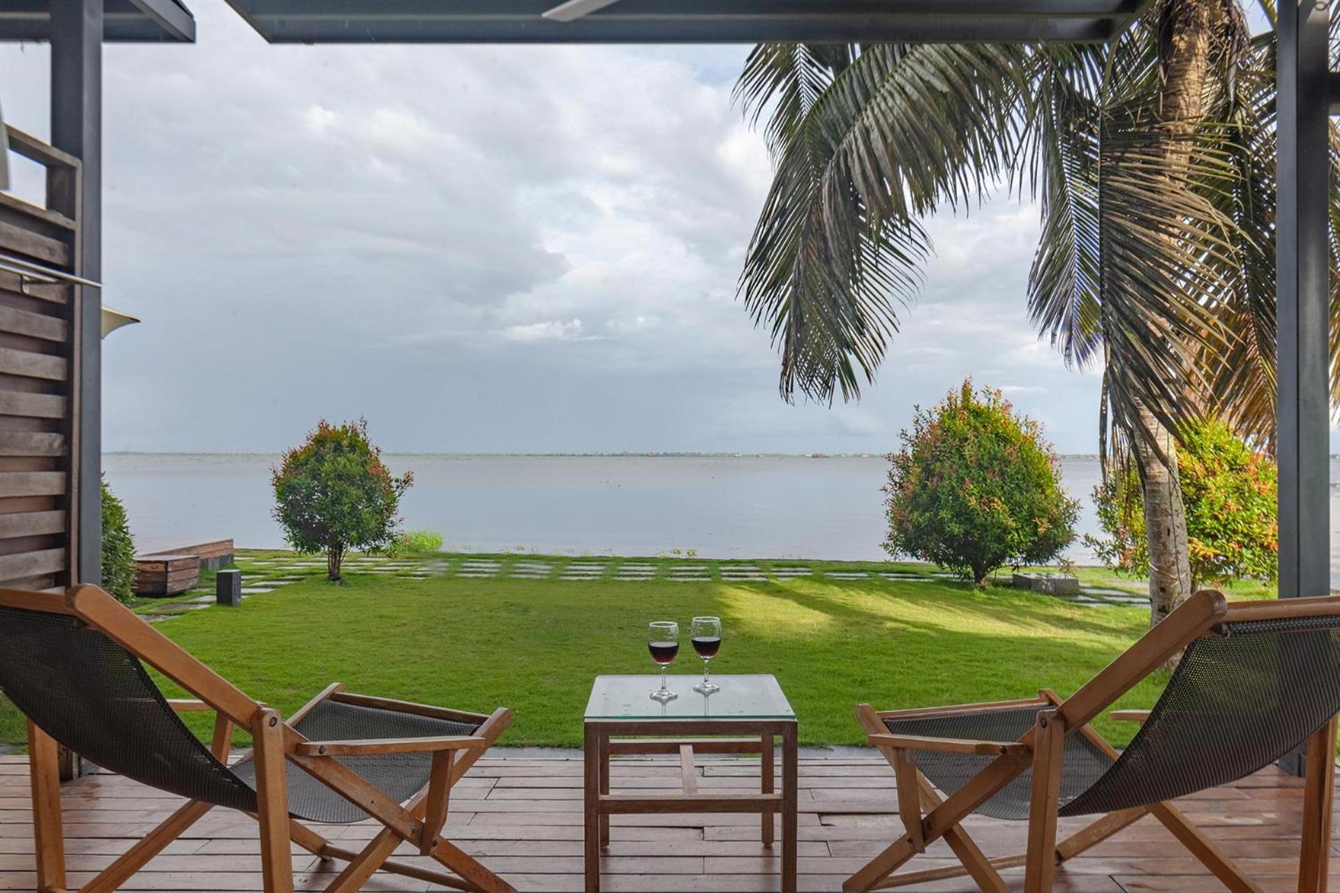Stayvista At The Rain - River Villa With Infinity Pool Alappuzha Eksteriør bilde